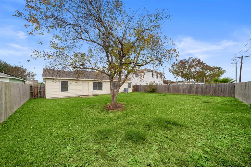 9521 Amberjack Drive, Texas City, Texas image 30