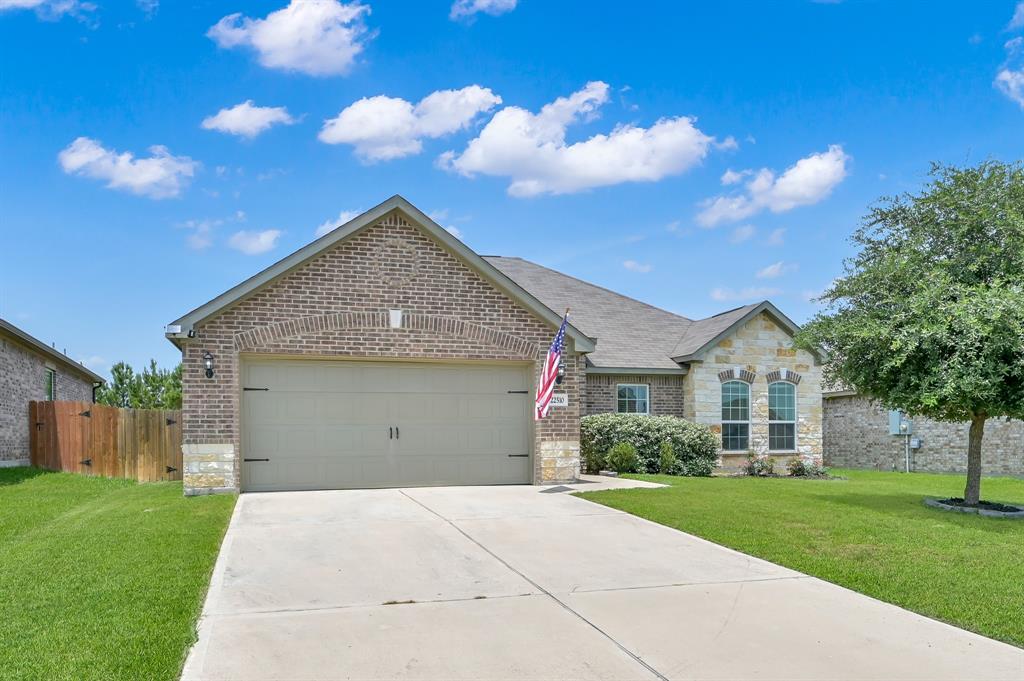 22510 Red Sparrow Drive, Hockley, Texas image 2