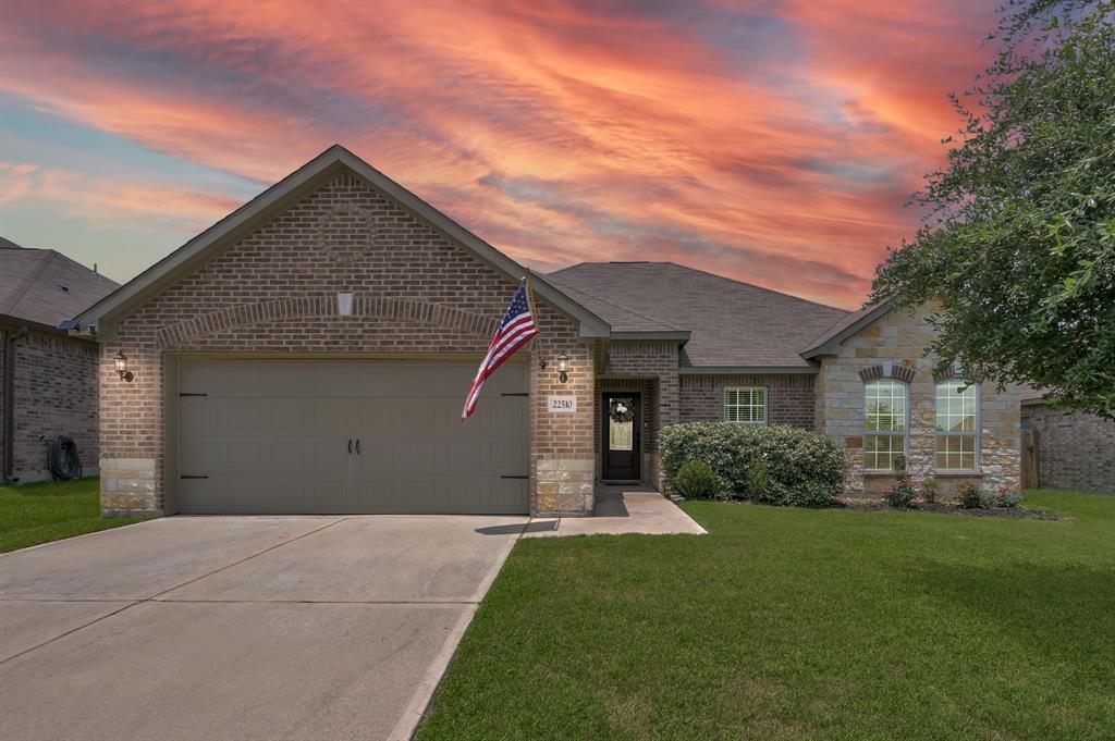 22510 Red Sparrow Drive, Hockley, Texas image 1
