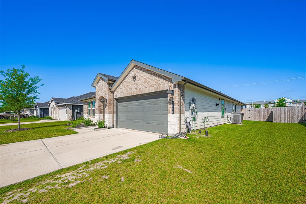 1004 Great Barracuda Lane
