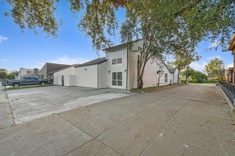 A home in Pearland