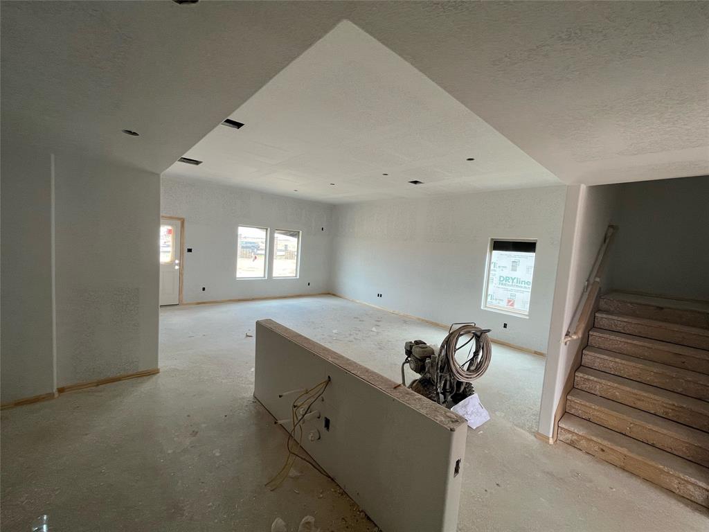 Photo 4 of 13 of 1433 Twilight Green Drive house
