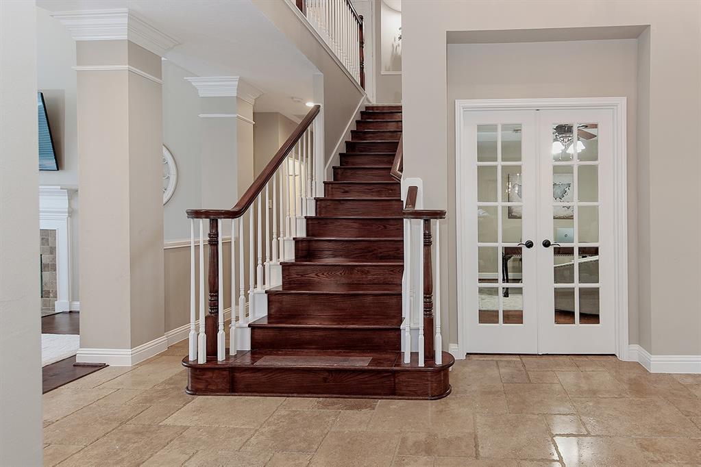19 Crested Point Place, The Woodlands, Texas image 7