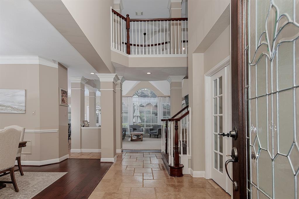 19 Crested Point Place, The Woodlands, Texas image 4