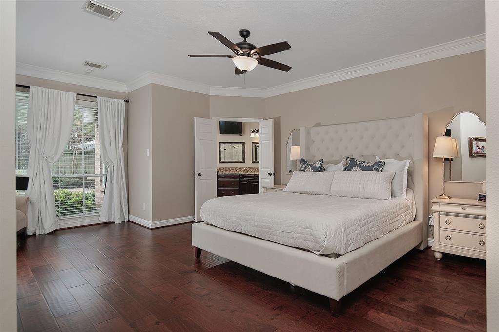 19 Crested Point Place, The Woodlands, Texas image 18