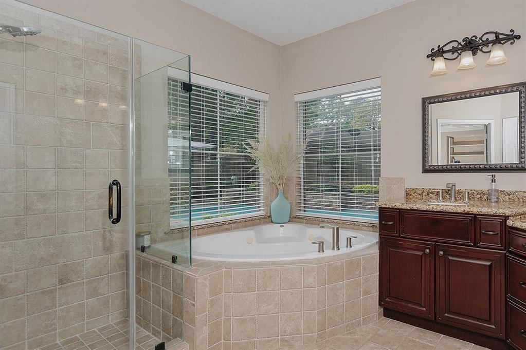 19 Crested Point Place, The Woodlands, Texas image 22
