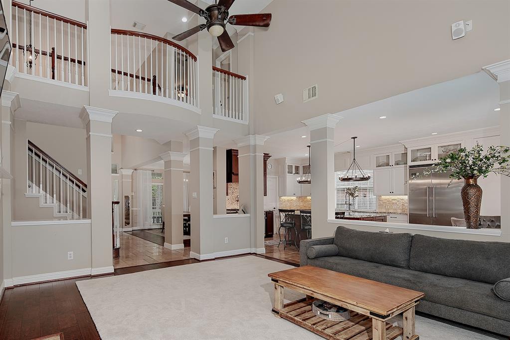 19 Crested Point Place, The Woodlands, Texas image 11