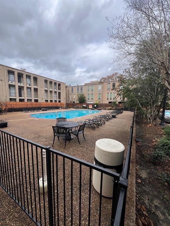 4631 Wild Indigo Street 572
