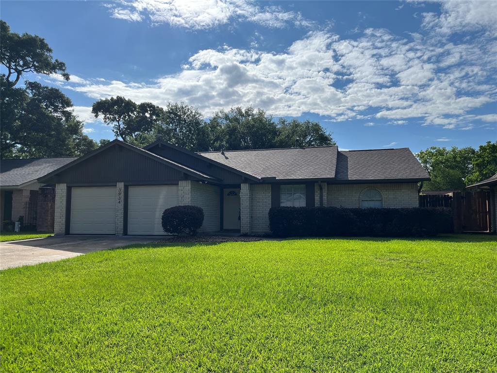 3934 Forest Bluff Drive, Kingwood, Texas image 1