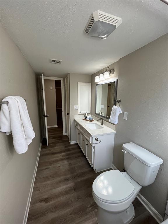 3934 Forest Bluff Drive, Kingwood, Texas image 21