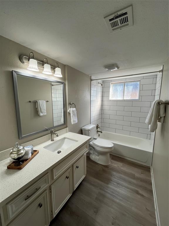 3934 Forest Bluff Drive, Kingwood, Texas image 20