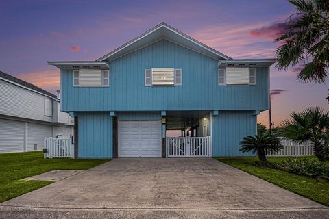 Photo of 4123 Isla Del Sol, Galveston, TX 77554 (MLS # 61694472)