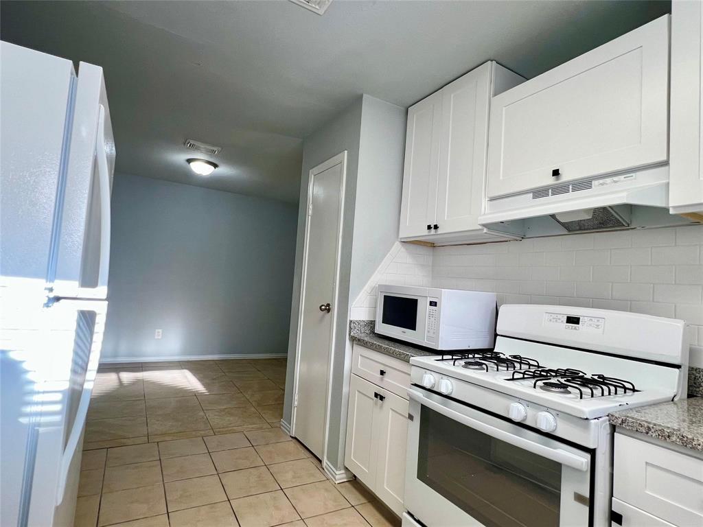 5306 Deborah Lane, Baytown, Texas image 3
