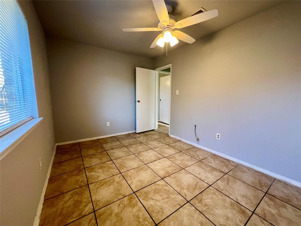 5306 Deborah Lane, Baytown, Texas image 7