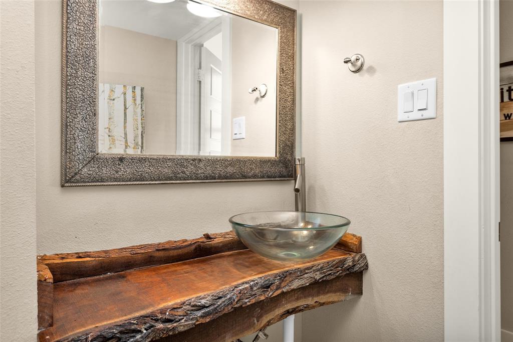 20802 Pecan Bend Road, Damon, Texas image 18