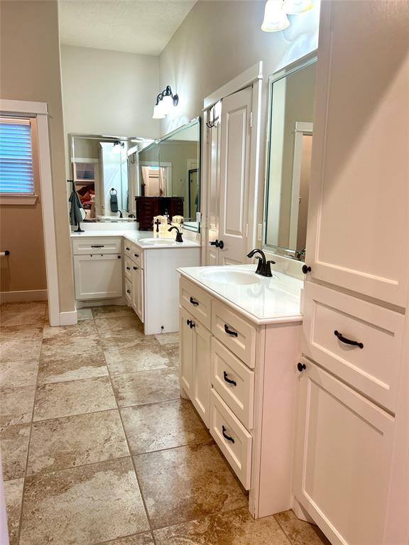 100 Capetown Circle, Montgomery, Texas image 22