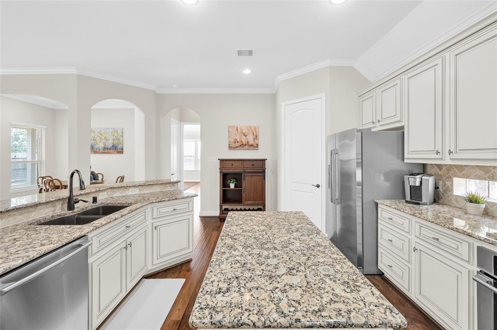 27131 Walker Retreat Lane, Katy, Texas image 6