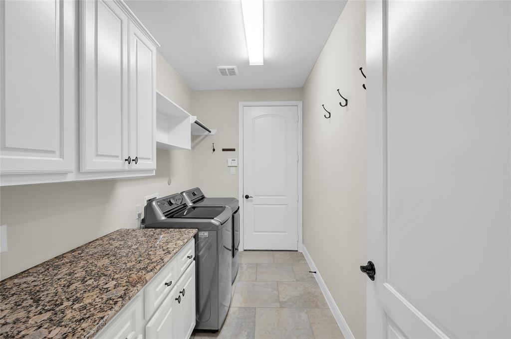 27131 Walker Retreat Lane, Katy, Texas image 12