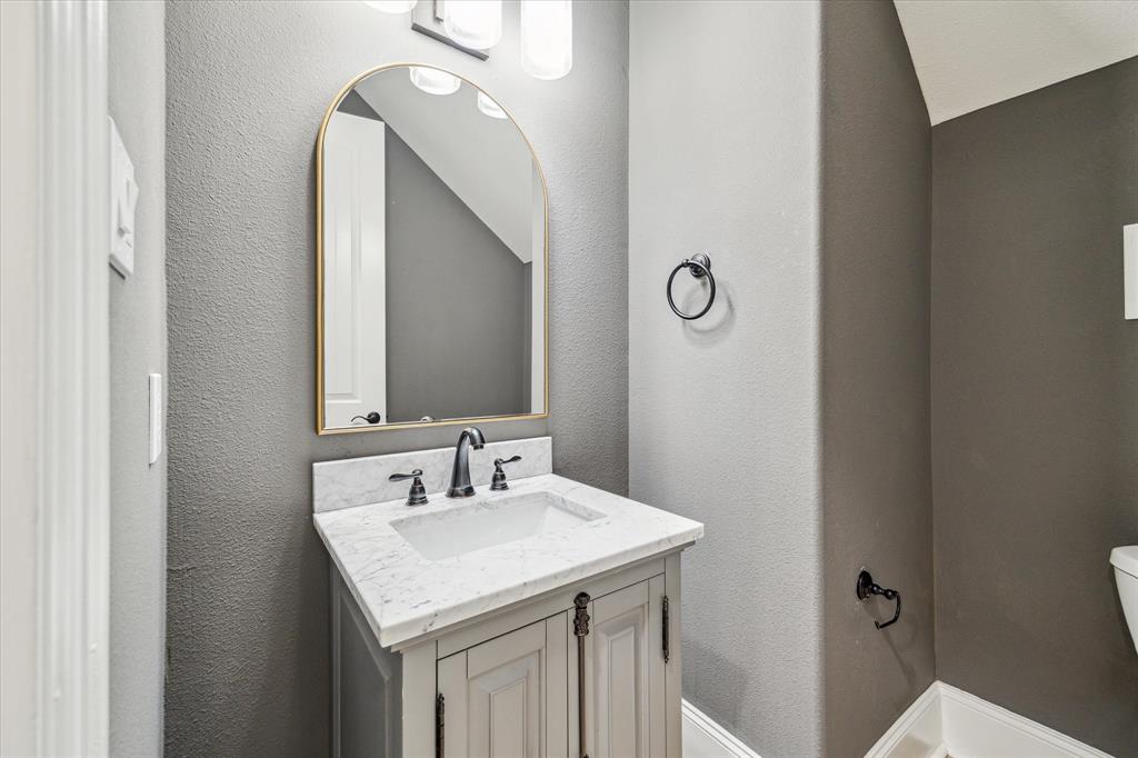1717 Gardenia Drive, Houston, Texas image 40