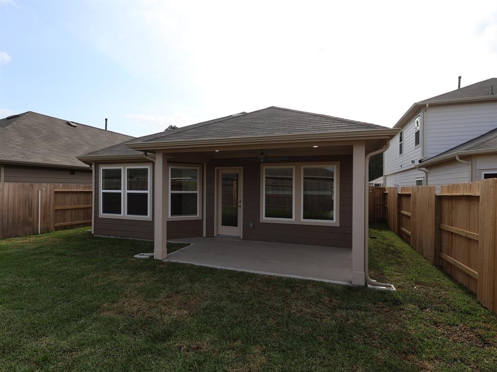 17167 Quaking Aspen Lane, New Caney, Texas image 16
