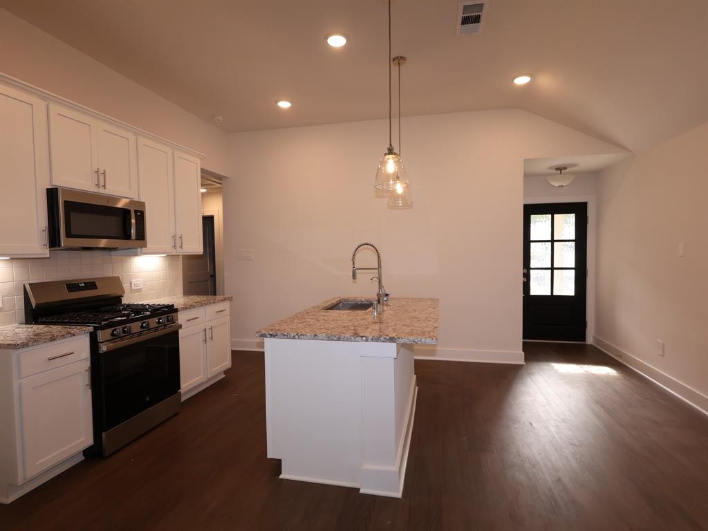 17167 Quaking Aspen Lane, New Caney, Texas image 9