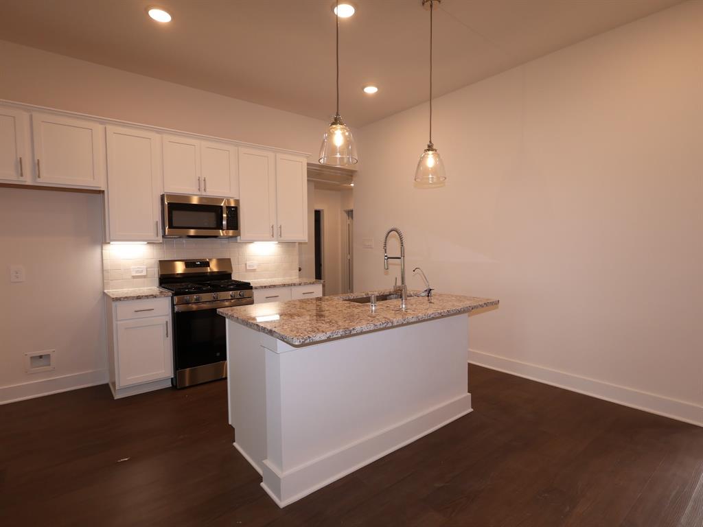17167 Quaking Aspen Lane, New Caney, Texas image 2
