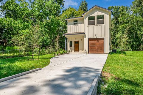 A home in Conroe