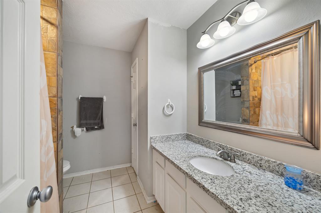 6046 Sandy Creek Drive, Baytown, Texas image 24