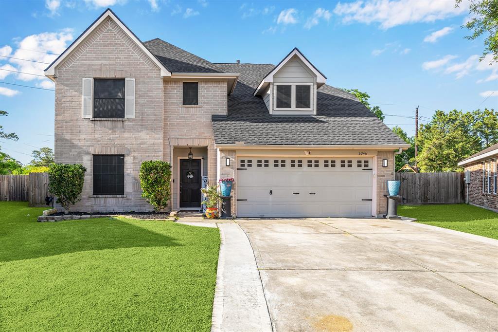 6046 Sandy Creek Drive, Baytown, Texas image 2
