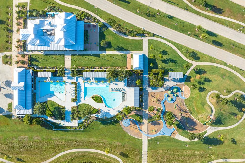 2322 Honeyberry Shrub Drive, Manvel, Texas image 5