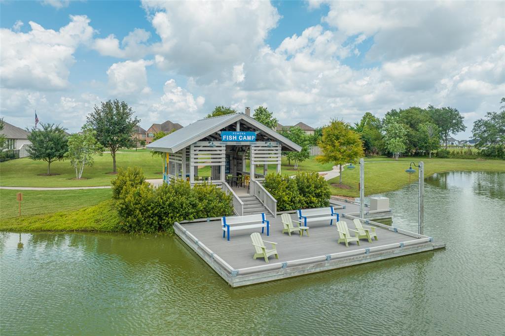 2322 Honeyberry Shrub Drive, Manvel, Texas image 12
