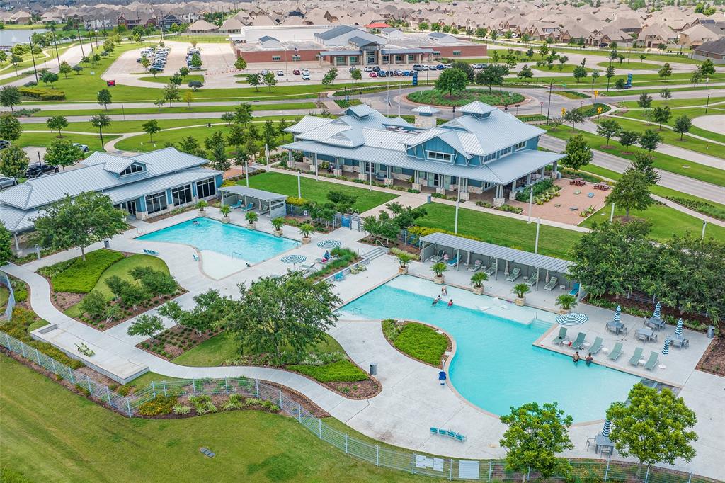 2322 Honeyberry Shrub Drive, Manvel, Texas image 9