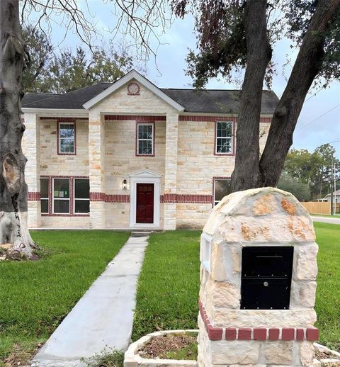 A home in Alvin