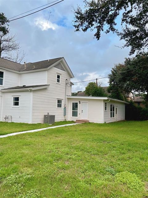 A home in Alvin