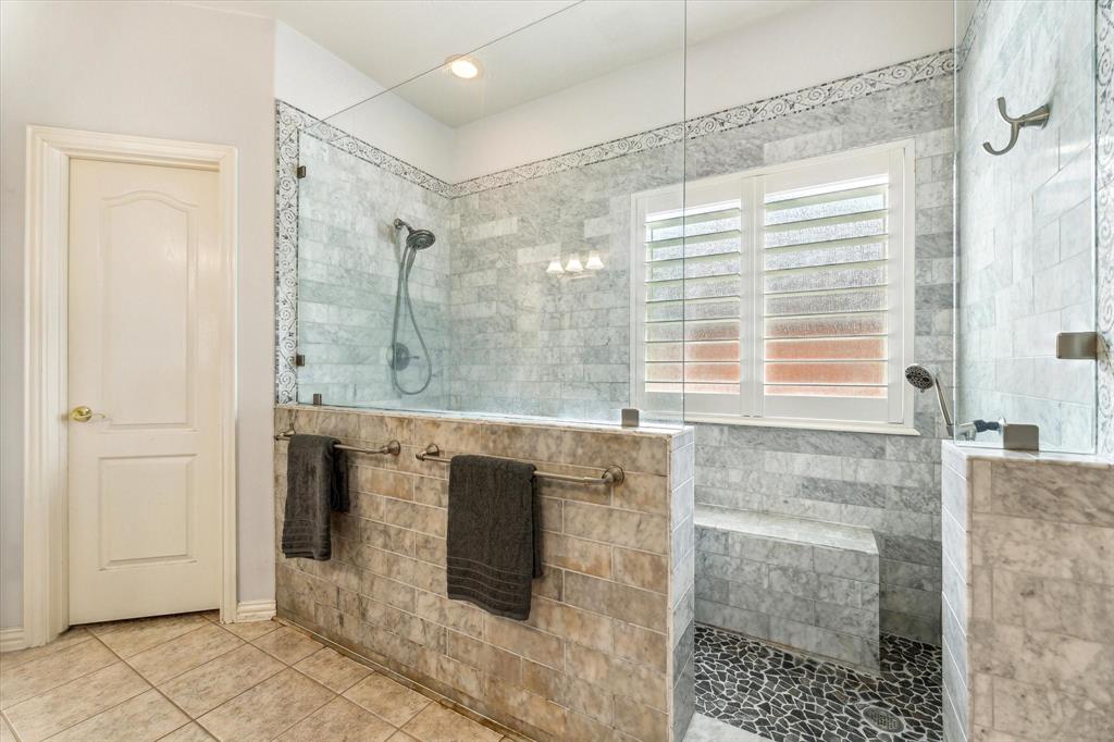 2610 Marble Creek Drive, Pearland, Texas image 18