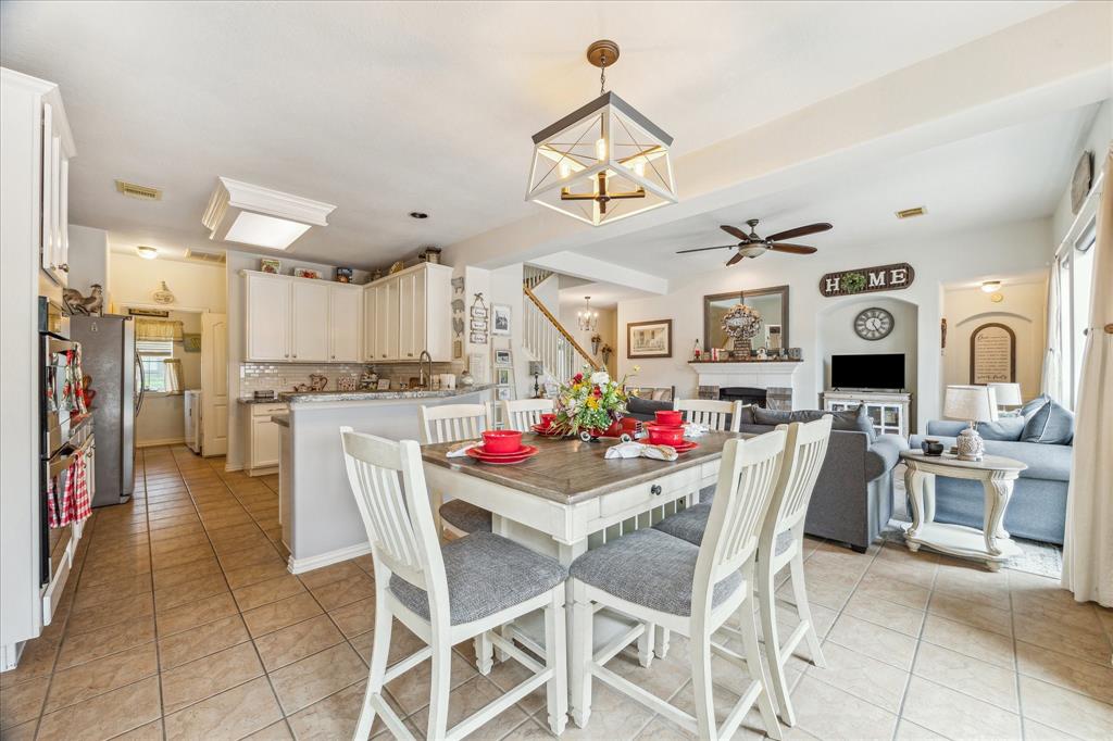 2610 Marble Creek Drive, Pearland, Texas image 11