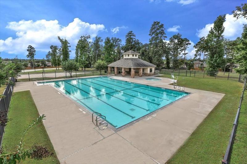 1027 Prescott Drive, Conroe, Texas image 5