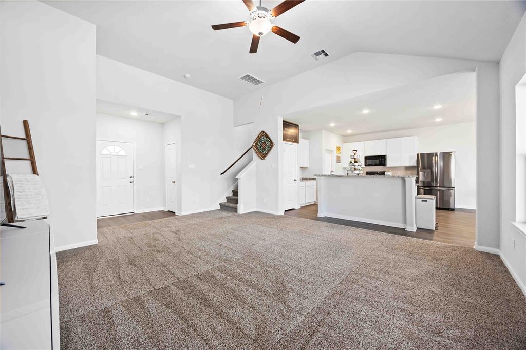 212 Bryan Way, Angleton, Texas image 3