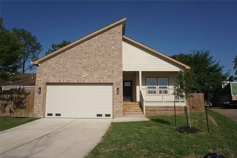 MLS: 28931846