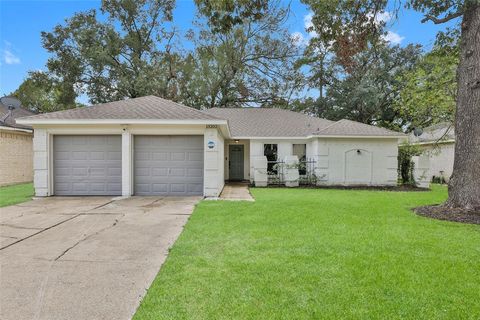 Single Family Residence in Houston TX 13202 Tregarnon Drive.jpg