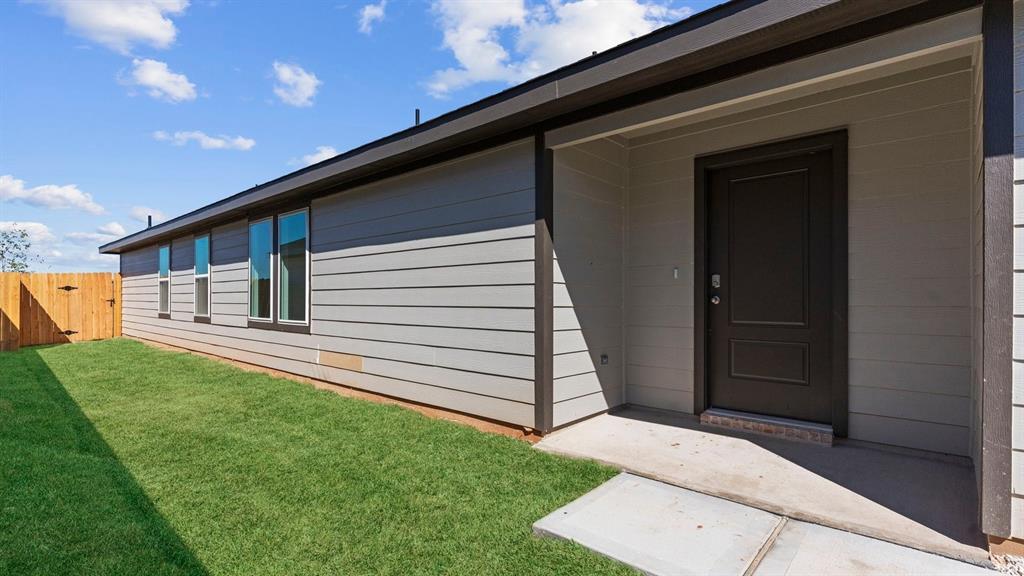 31214 Derbyhaven Drive, Fulshear, Texas image 3
