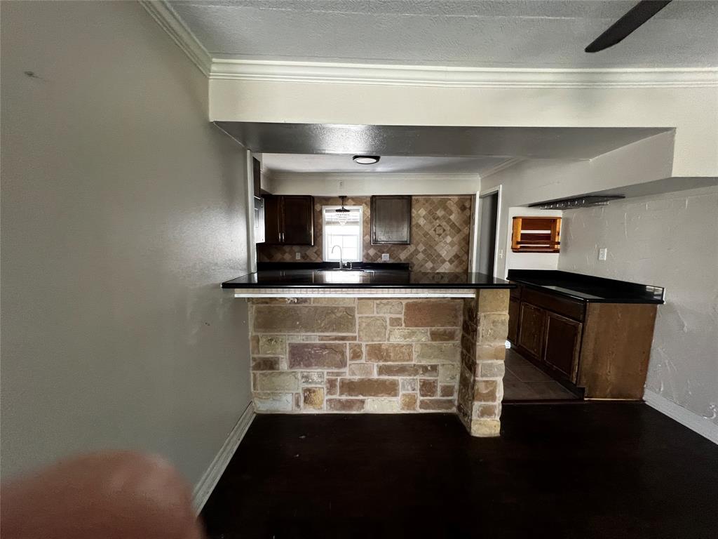 1702 Rampart Street, Columbus, Texas image 6