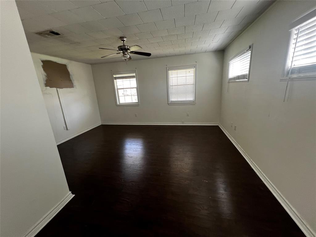 1702 Rampart Street, Columbus, Texas image 18