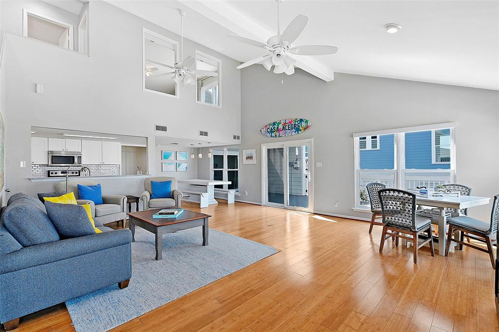 4124 Pelican Lane