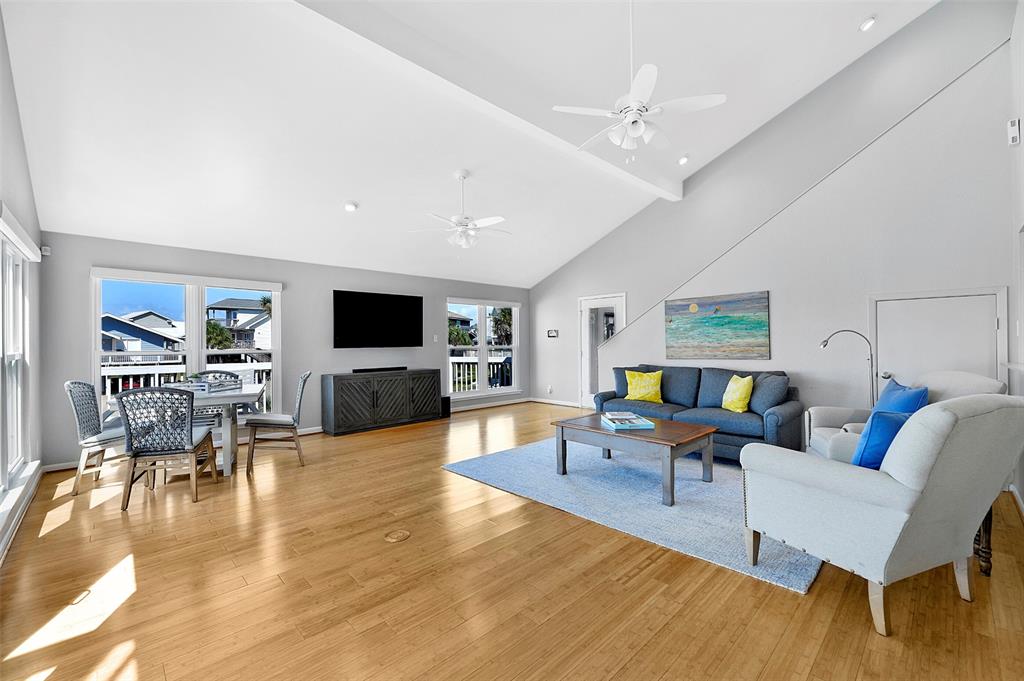 4124 Pelican Lane