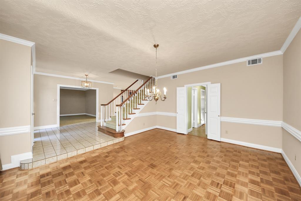 4710 Hunterwood Circle, Richmond, Texas image 6