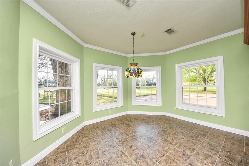4710 Hunterwood Circle, Richmond, Texas image 17