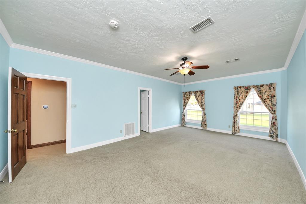 4710 Hunterwood Circle, Richmond, Texas image 24