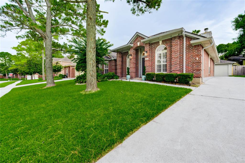6810 High Knoll Drive
