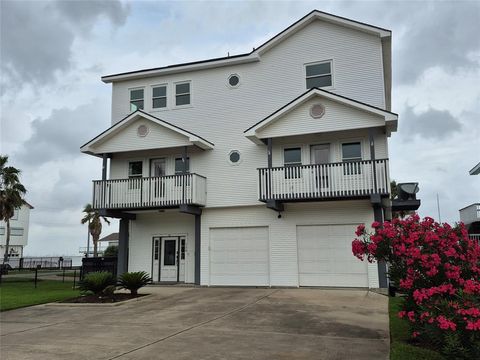 138 Isles End Road Tiki Island TX 77554